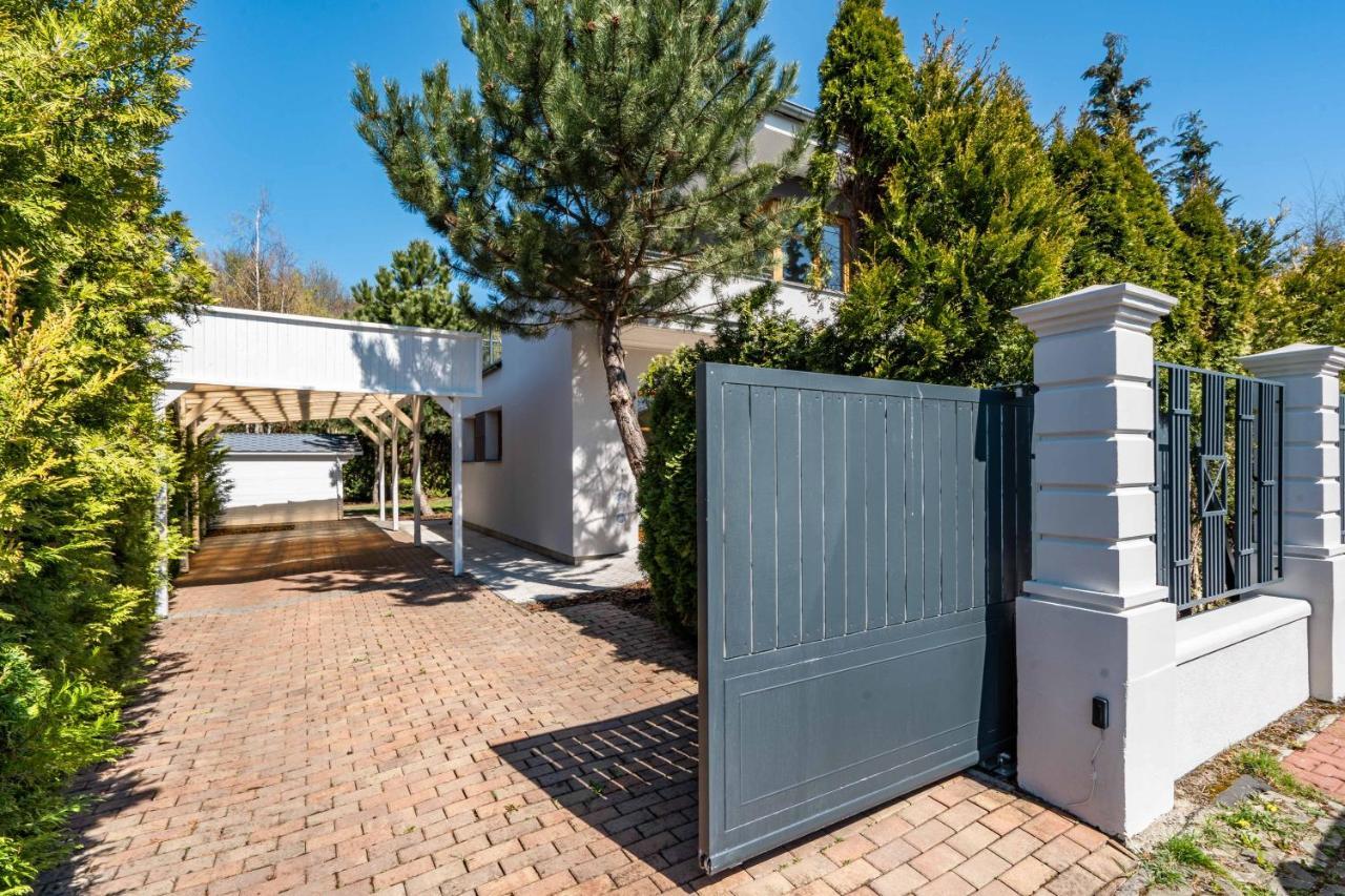 Serenity Prague Villa With Garden Jacuzzi Exterior foto